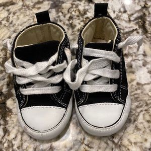 Baby converse black and white tennis shoes size 3C